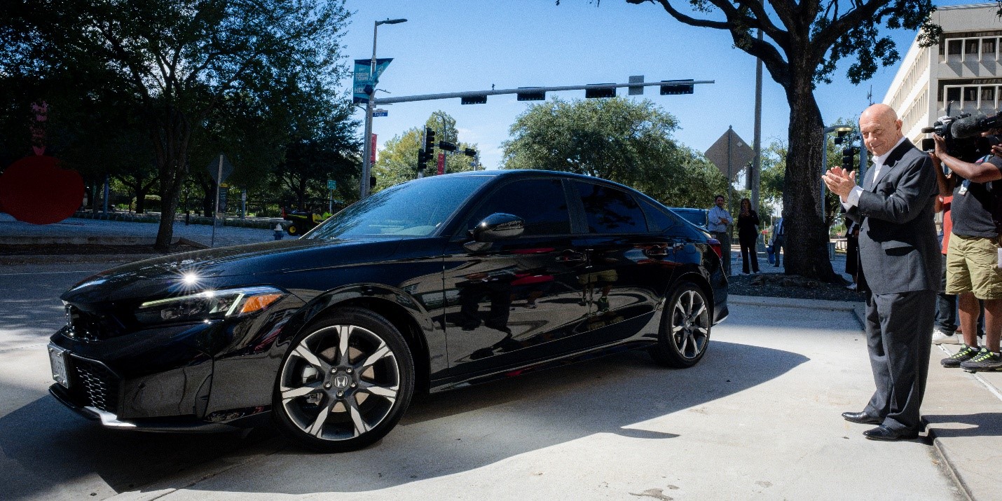 New Car for UH Student Photo